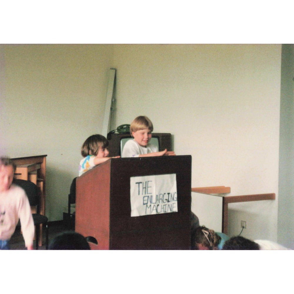 Found Photo Vintage Snapshot Kids 'The Enlarging Machine' School Classroom 80s 9 - Picture 1 of 2